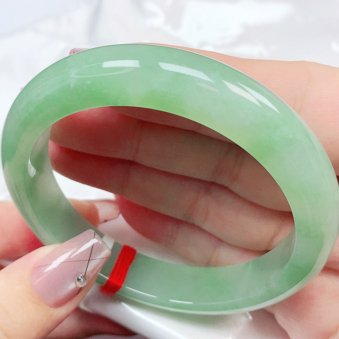 翡翠未镶嵌手镯天然缅甸翡翠A货620