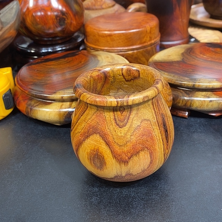 龙***哥黄花梨一个漂亮漂亮