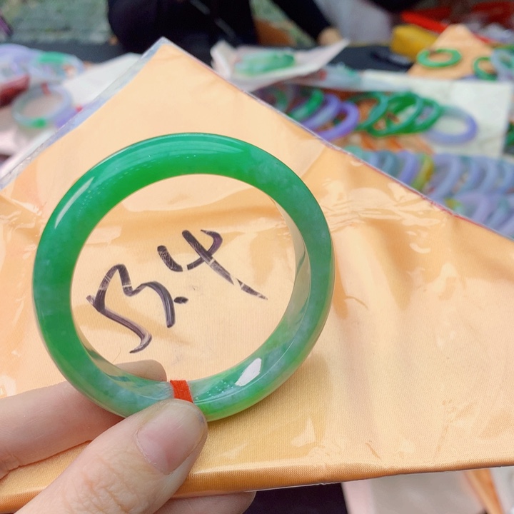 翡翠未镶嵌手镯翡翠手镯