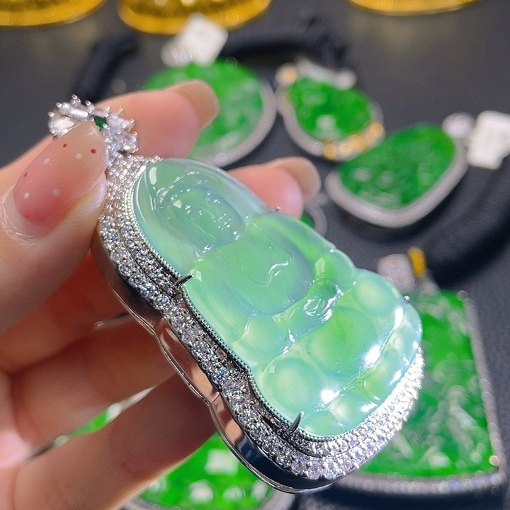 翡翠颈饰未镶嵌87，