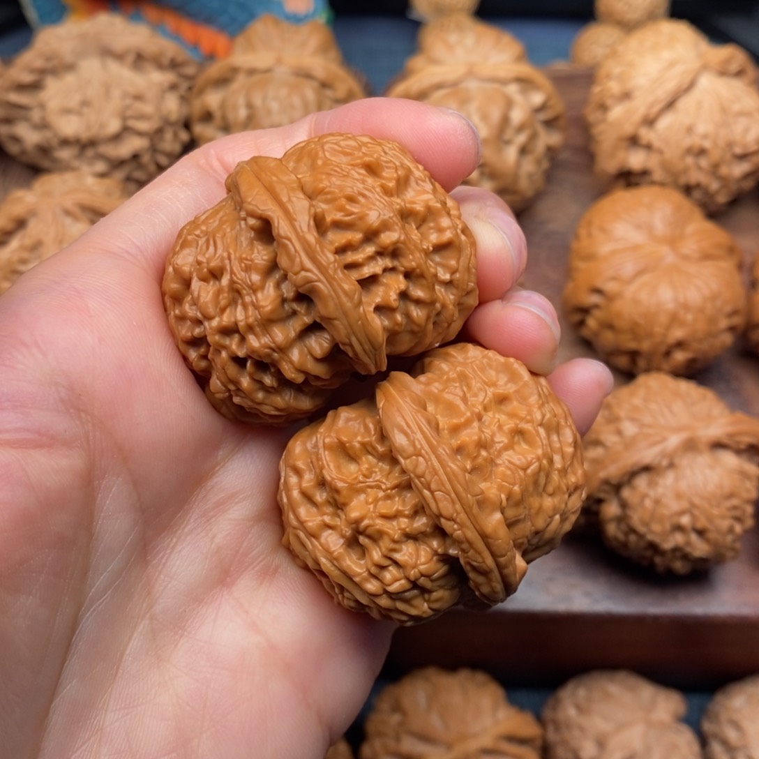 文玩核桃把件38大肚球白