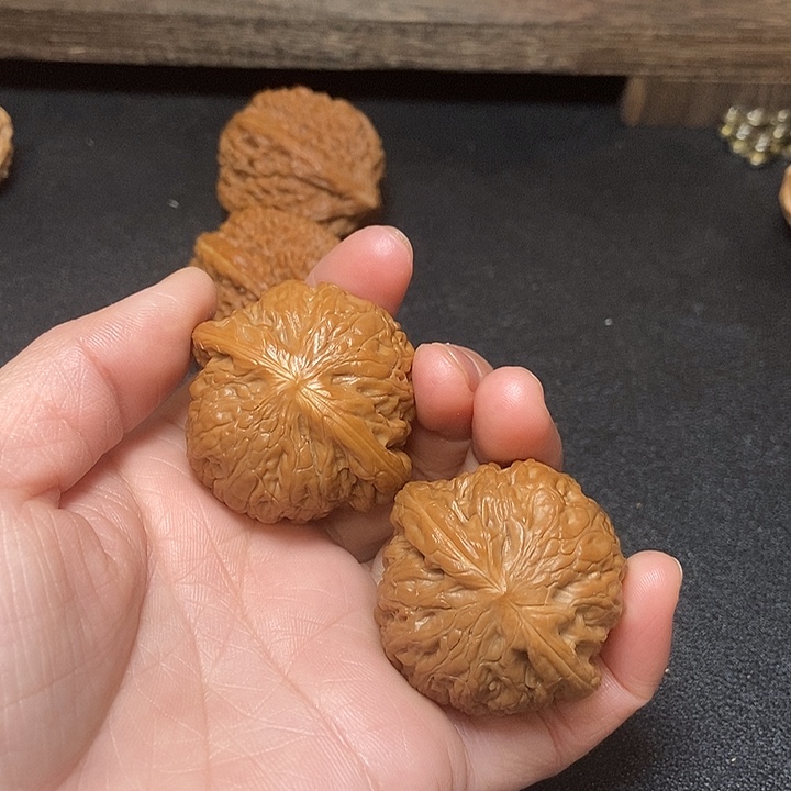 木质类狮子头。铁锤的