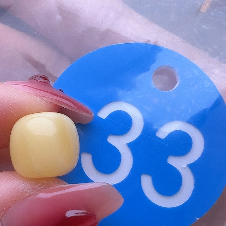 蜜蜡裸石未镶嵌微瑕 10.6mm 老型