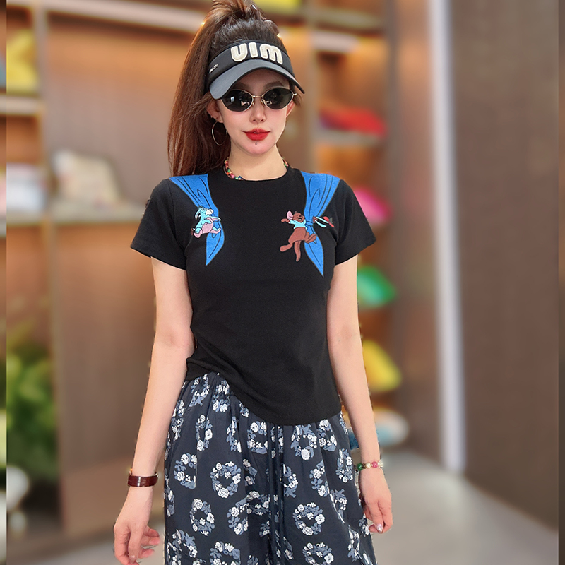 夏季新款韩版圆领短袖T恤女士修身显瘦百搭上衣休闲打底衫洋气薄