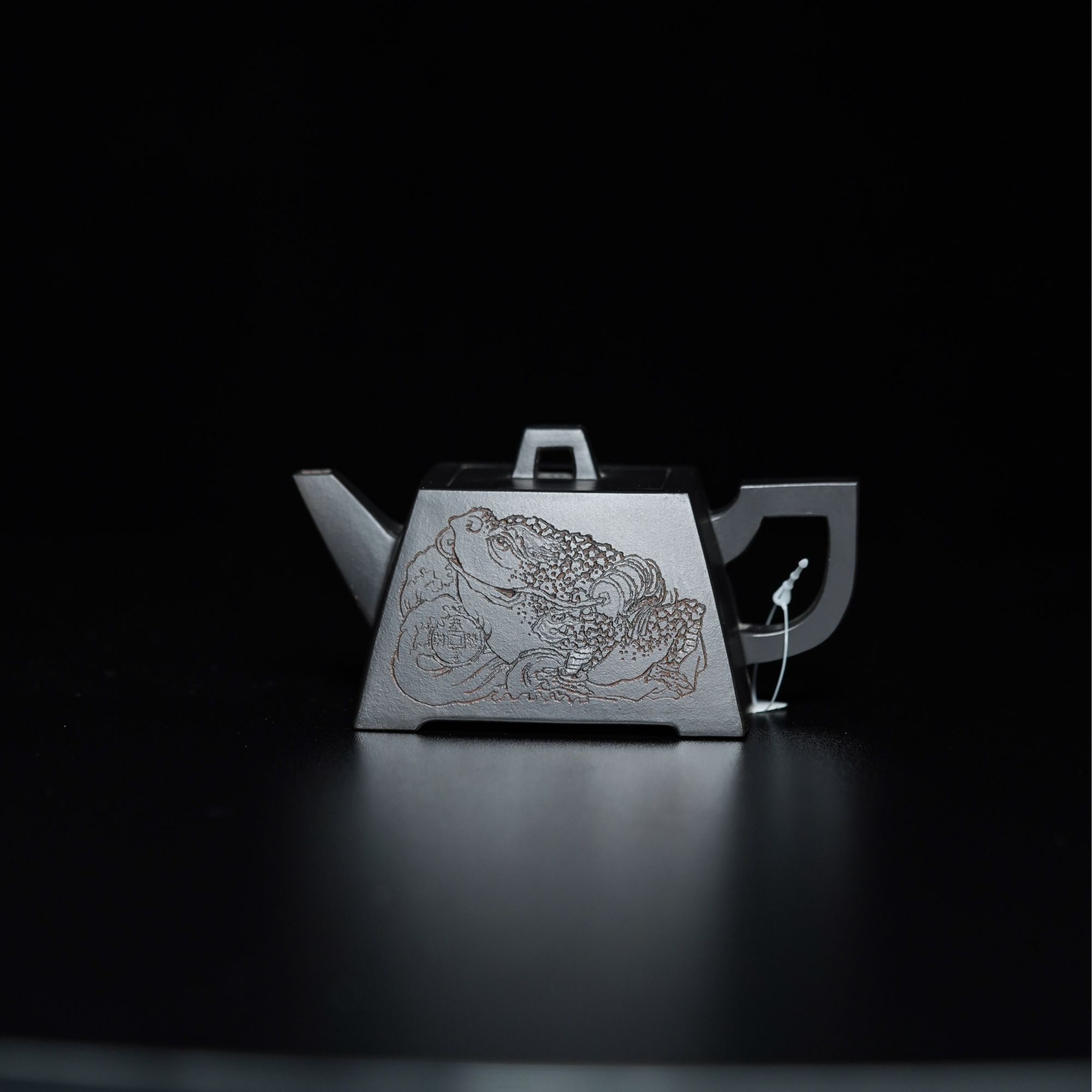 53号升方金蟾紫砂壶