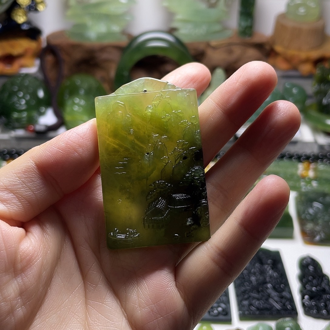 未镶嵌蛇纹石玉颈饰