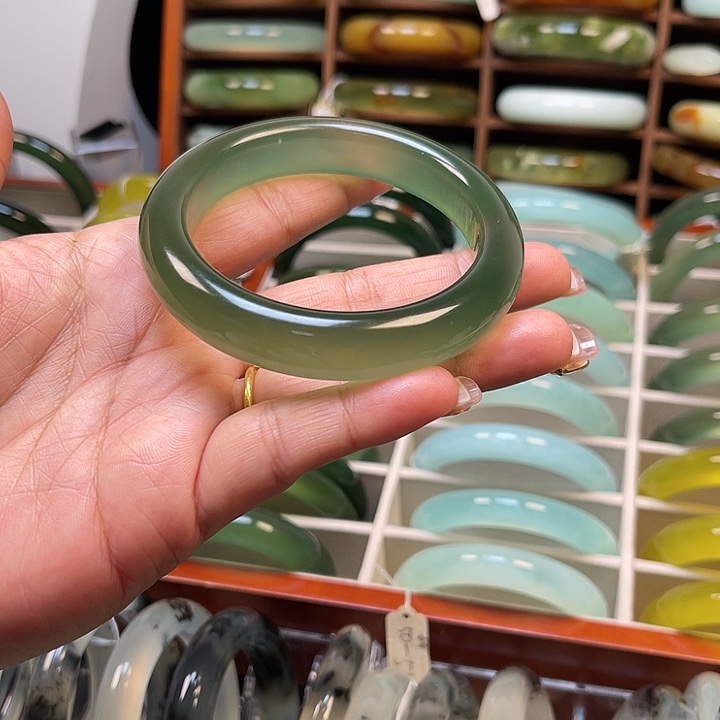 岫玉未镶嵌手镯岫玉