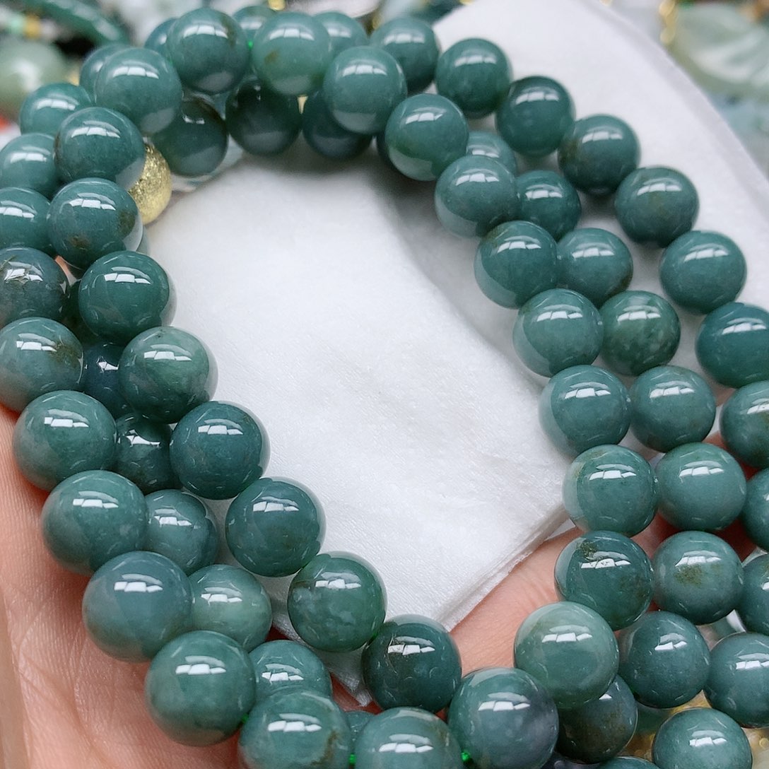 翡翠颈饰未镶嵌手串