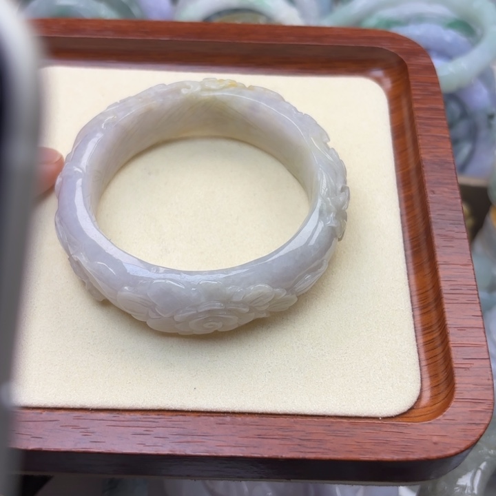 翡翠未镶嵌手镯56圈