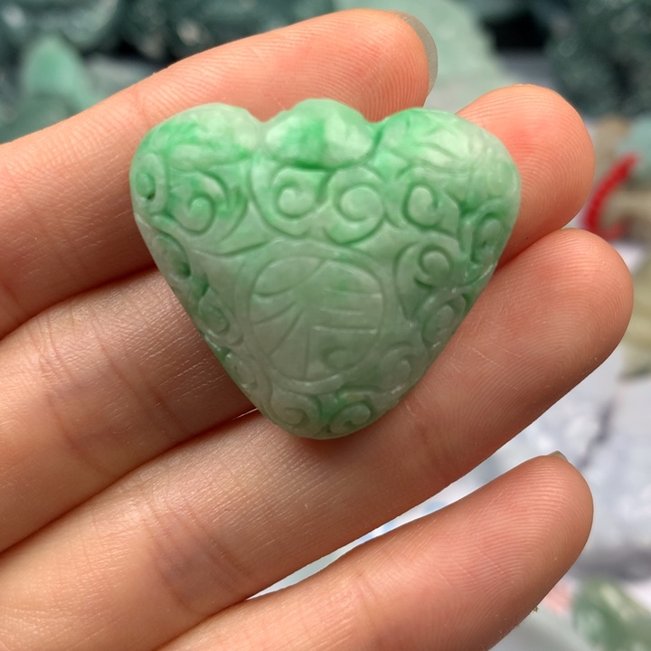 定制翡翠未镶嵌翡翠