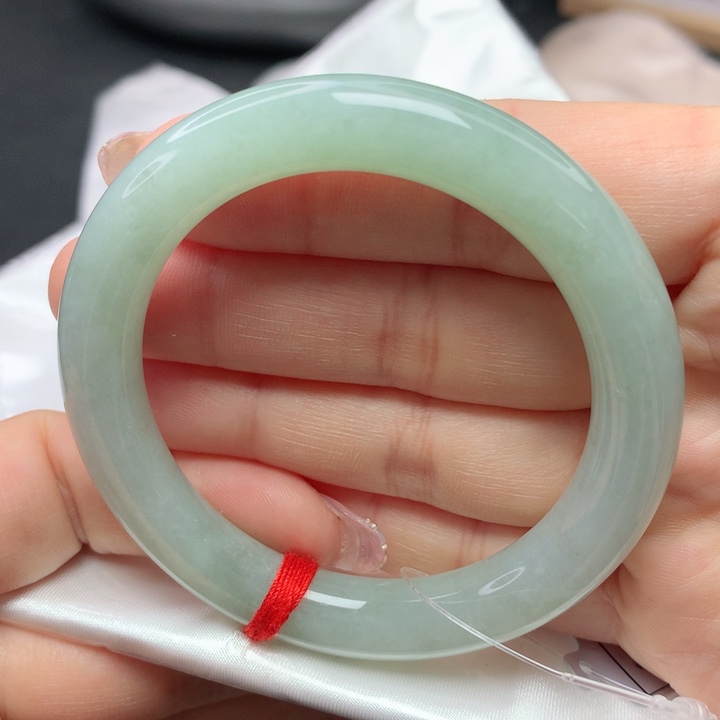 翡翠手镯（圆镯）未镶嵌52525353