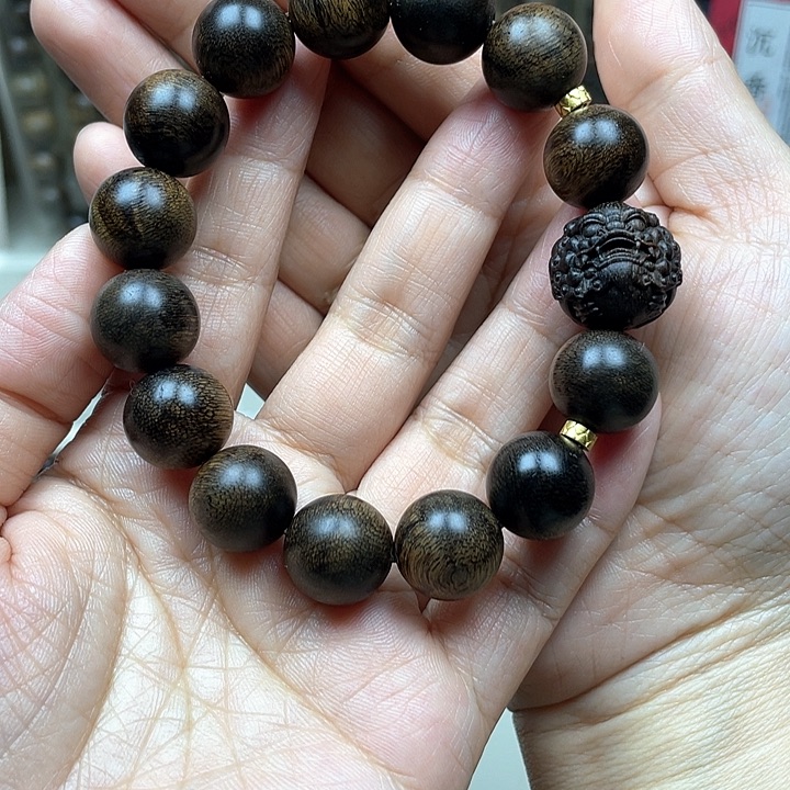 沉香手串雪**剑越南芽庄白奇楠留疤料