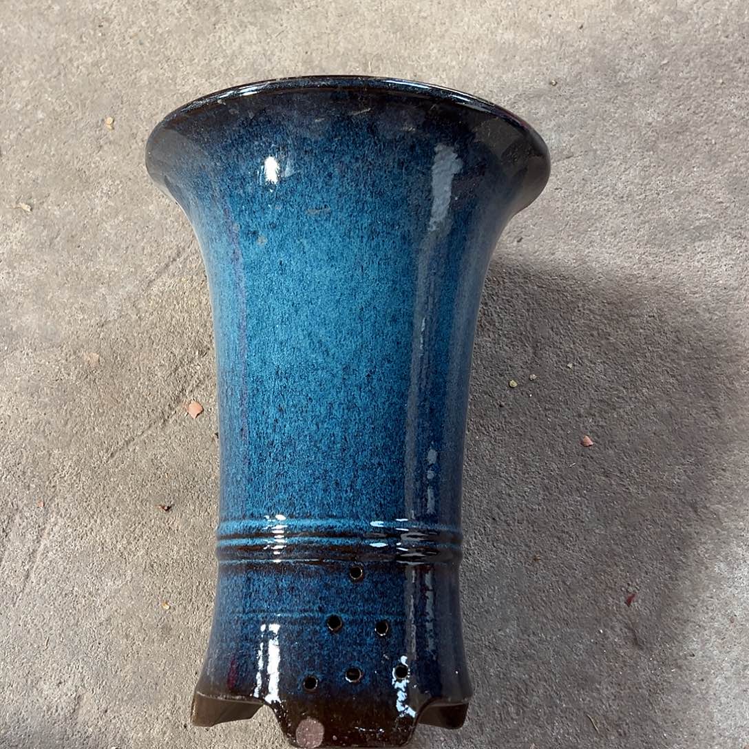 紫砂花盆宜兴紫砂花盆源头口22.29瑕疵脚嗑，铁子，釉色不均匀