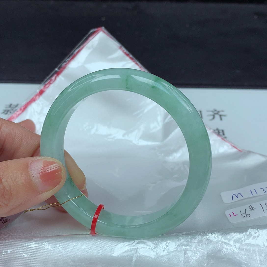 翡翠手镯未镶嵌56圈3793