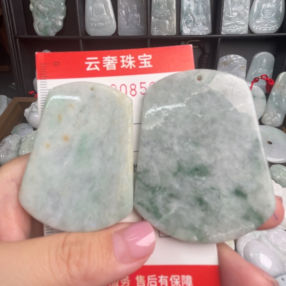 吊坠(不含链)未镶嵌翡翠瑕疵款