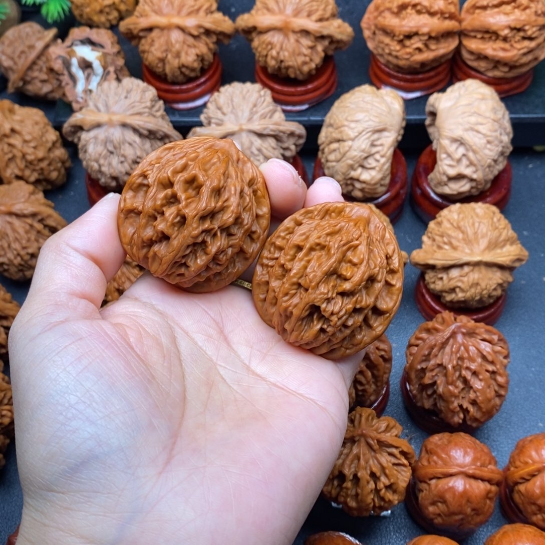 文玩核桃把件42虎头