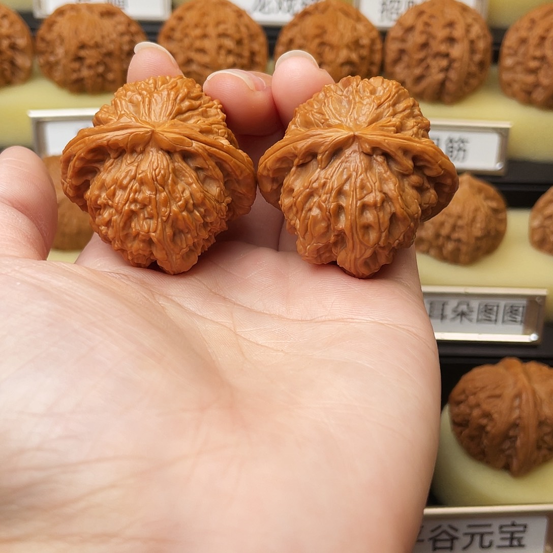 吊坠文玩核桃白狮子40尺951