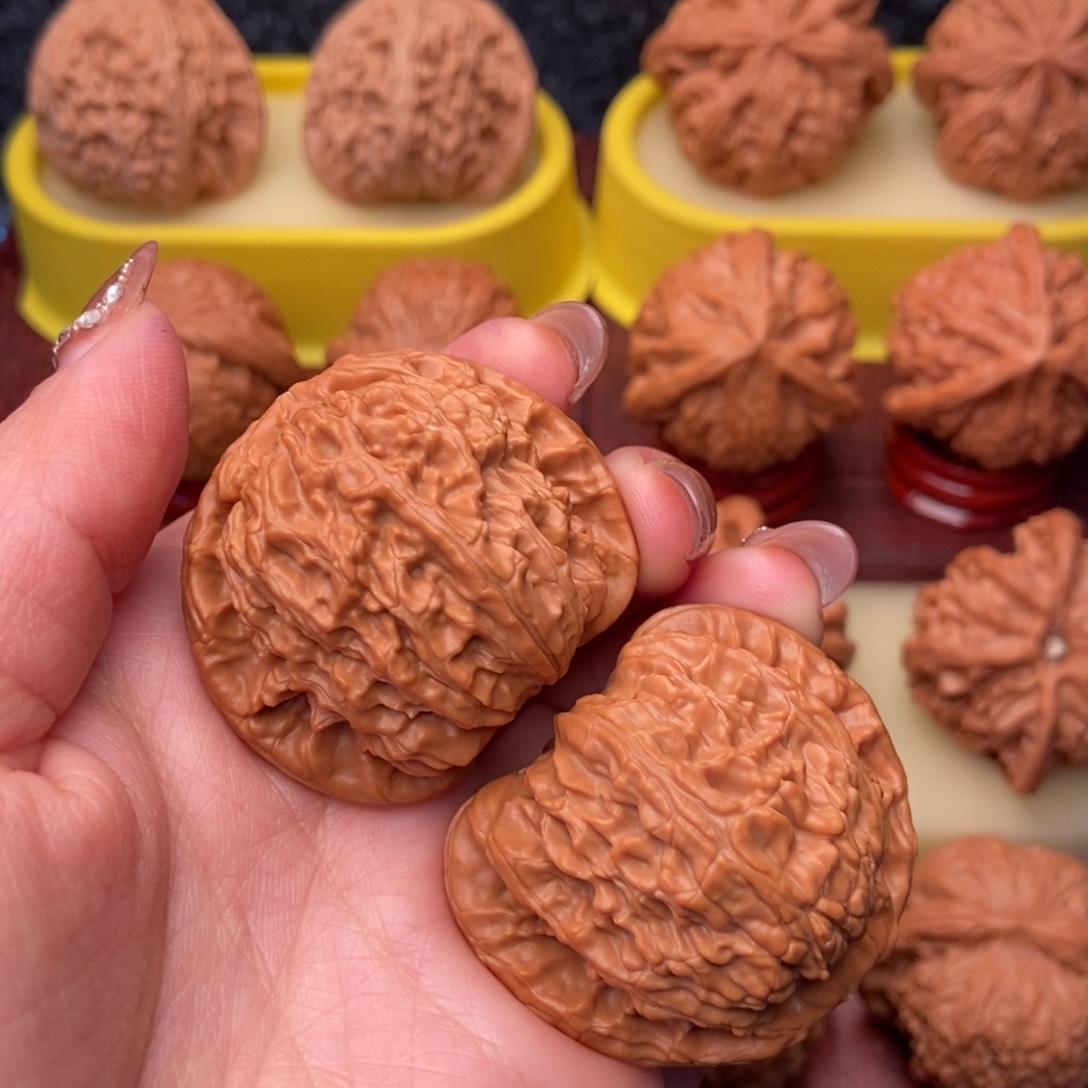 吊坠文玩核桃祉***?白狮子