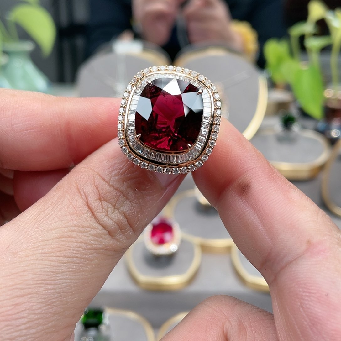 碧玺戒指18K金镶嵌14.1ct