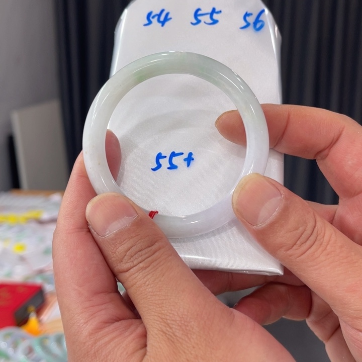 翡翠手镯未镶嵌纯天然缅甸翡翠A货