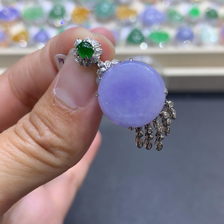 翡翠颈饰18K金镶嵌翡翠