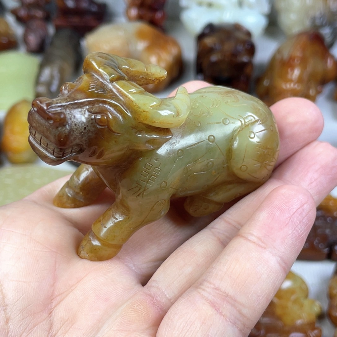 和田玉颈饰未镶嵌草*