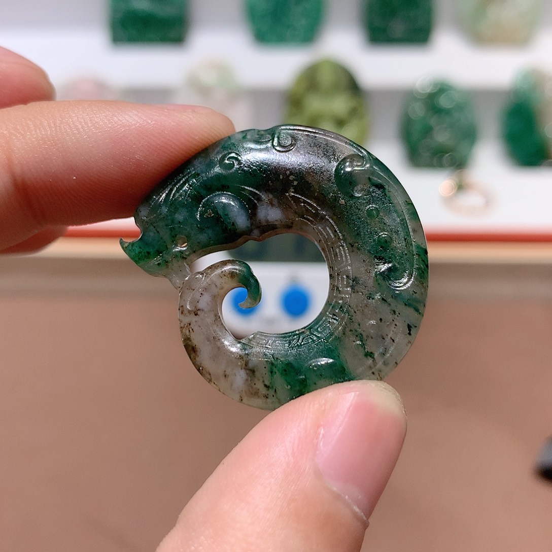 独山玉挂件未镶嵌