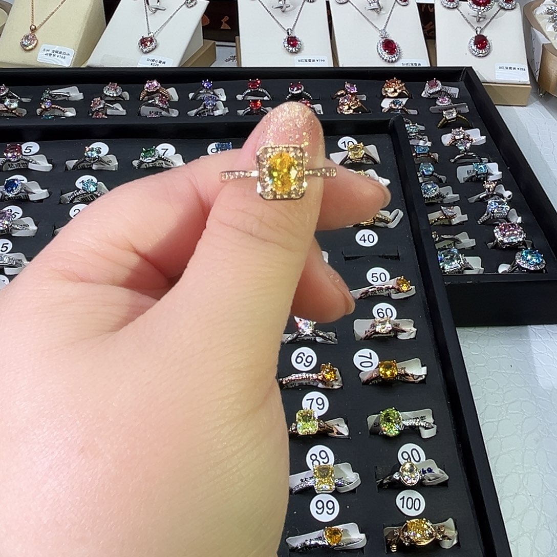 莫桑石非金属BY K枚米娅黄冰花鸽子蛋-15.5