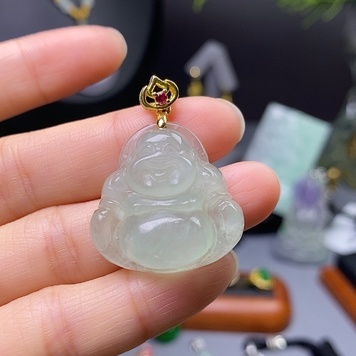 翡翠未镶嵌吊坠(赠链)