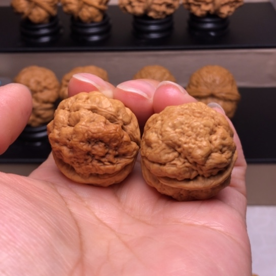 文玩核桃把件血舍利4