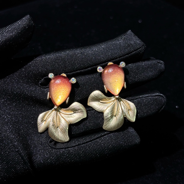 铜合金琉璃耳饰 优雅金鱼耳钉