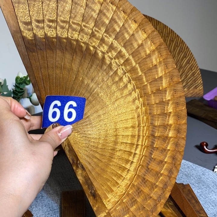 金丝楠流**球金丝楠木扇子