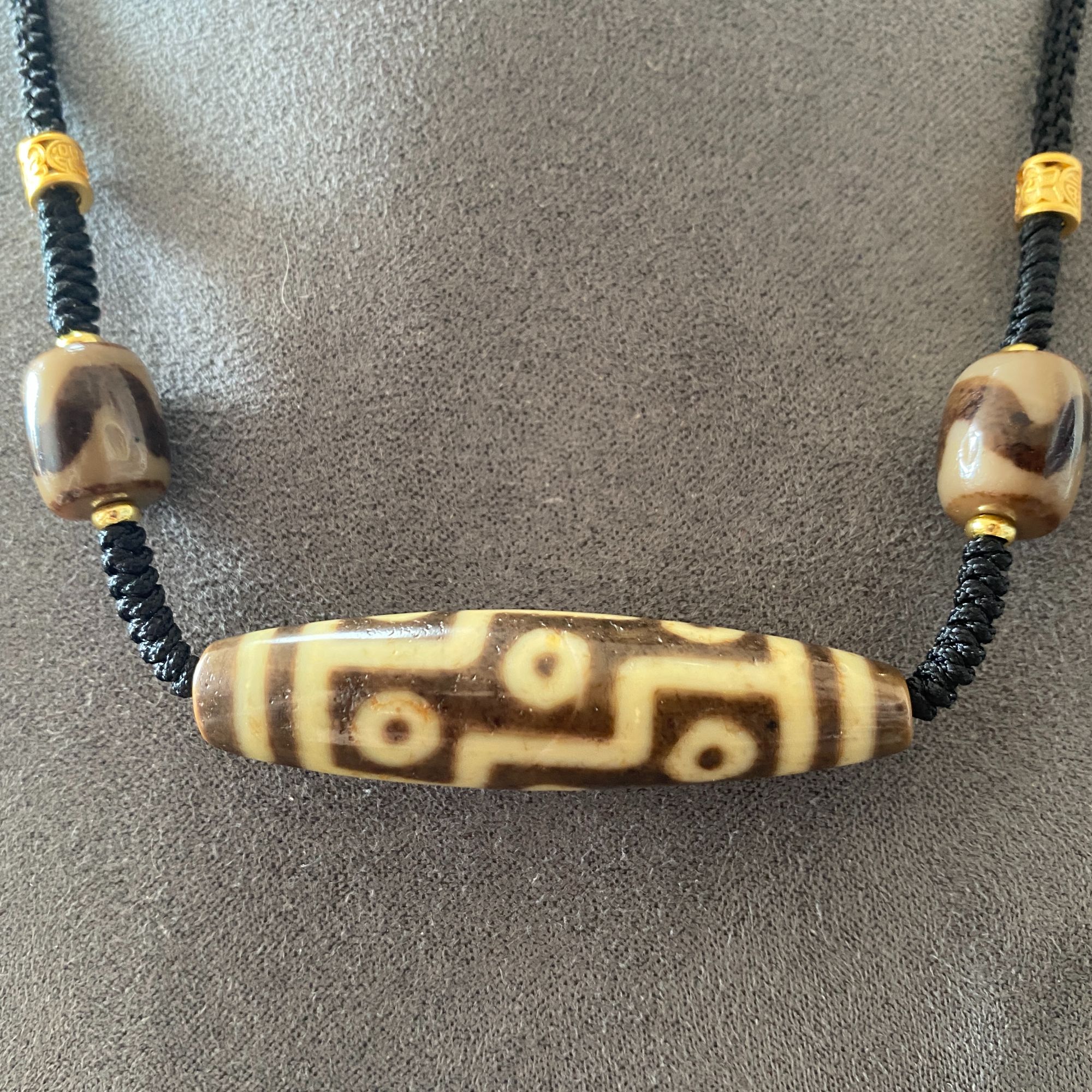 【一品臻宝】藏区回流老珠九眼设计款玛瑙古珠男女同款