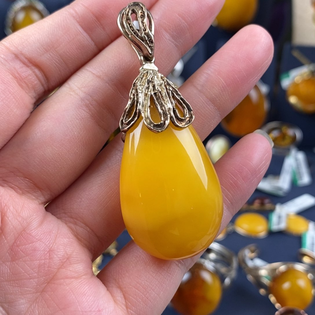 琥珀颈饰银S925镀金镶嵌