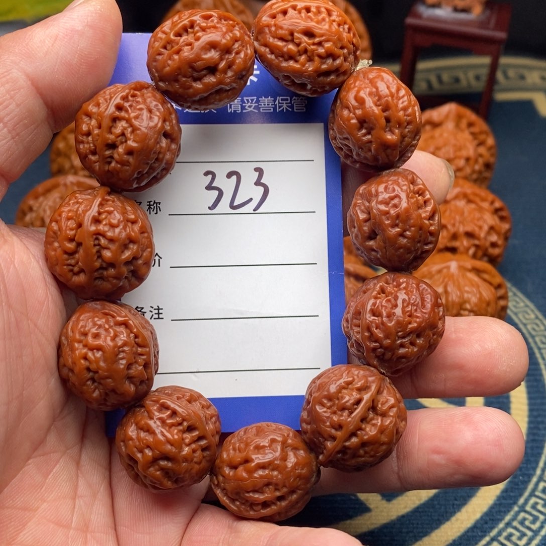 文玩核桃把件手串
