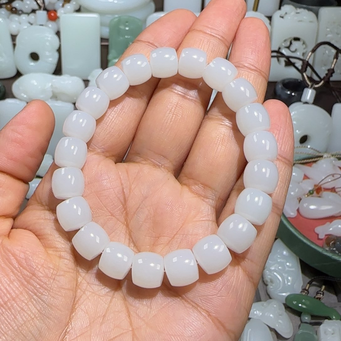 和田玉颈饰未镶嵌恒*