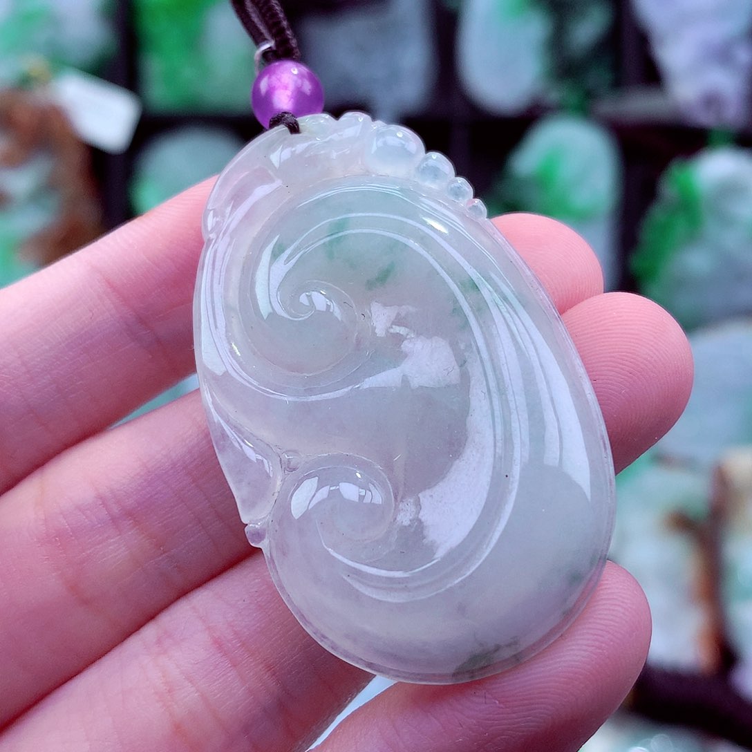翡翠未镶嵌颈饰挂件