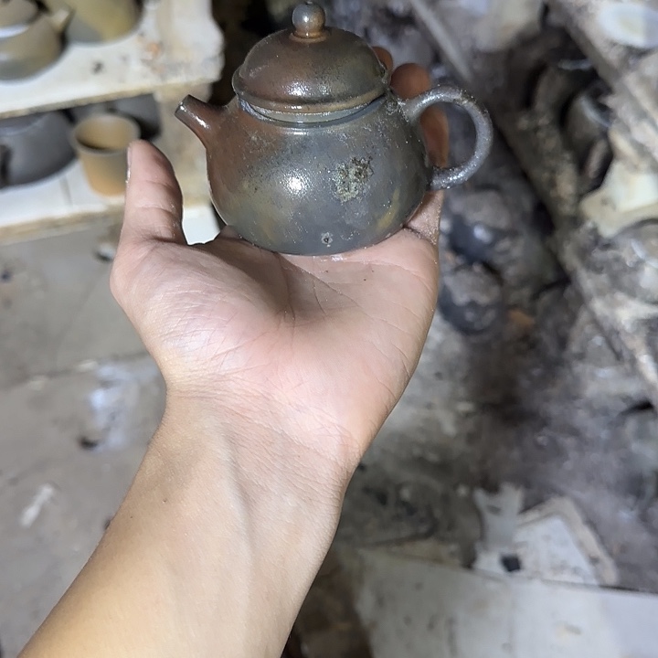 坭兴陶龙窑柴烧龙窑