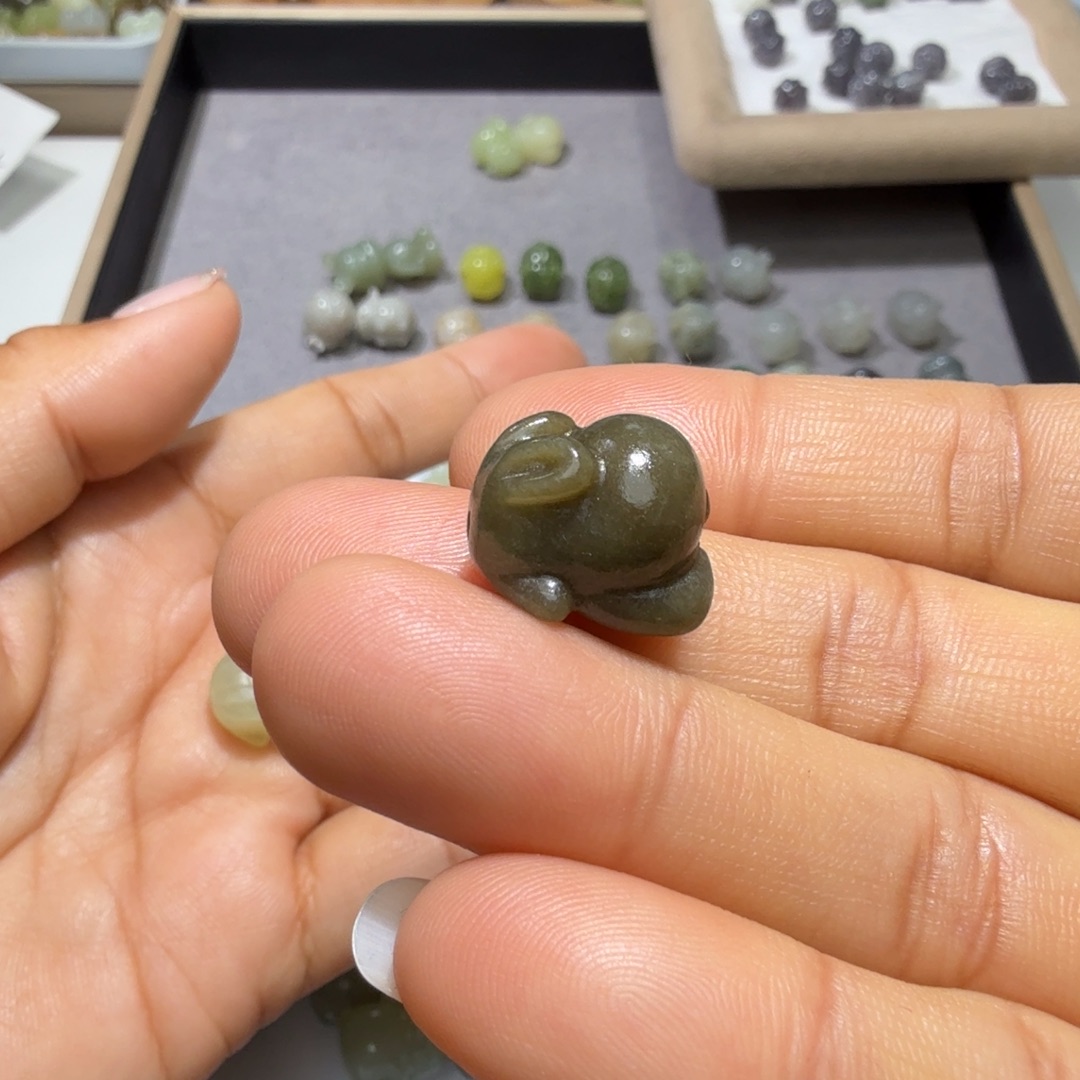 ****光和田玉未镶嵌珠宝奇石