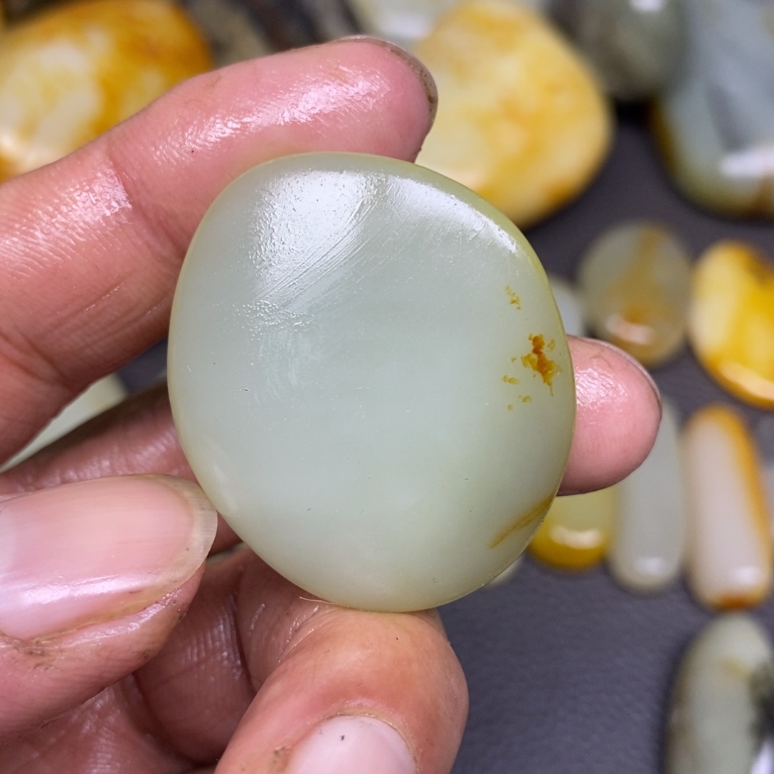 和田玉挂件未镶嵌炮*