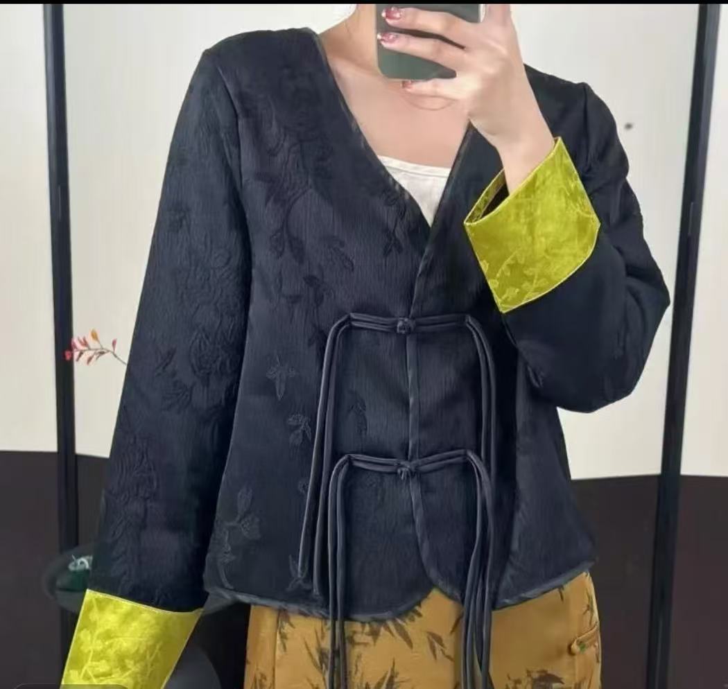 C04新款百搭复古国风气质盘扣设计款长袖V领刺绣外套