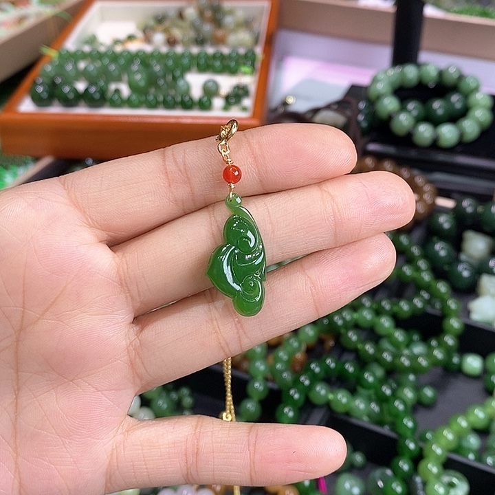 和田玉（碧玉）颈饰未镶嵌