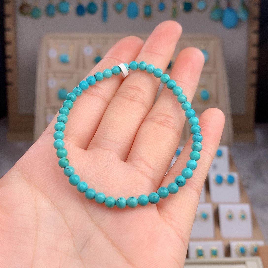 绿松石颈饰未镶嵌