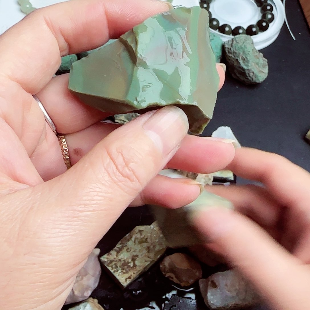 玛瑙/玉髓颈饰未镶嵌达**哒