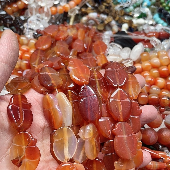 玛瑙/玉髓珠宝半成品未镶嵌一条红玛瑙企鹅