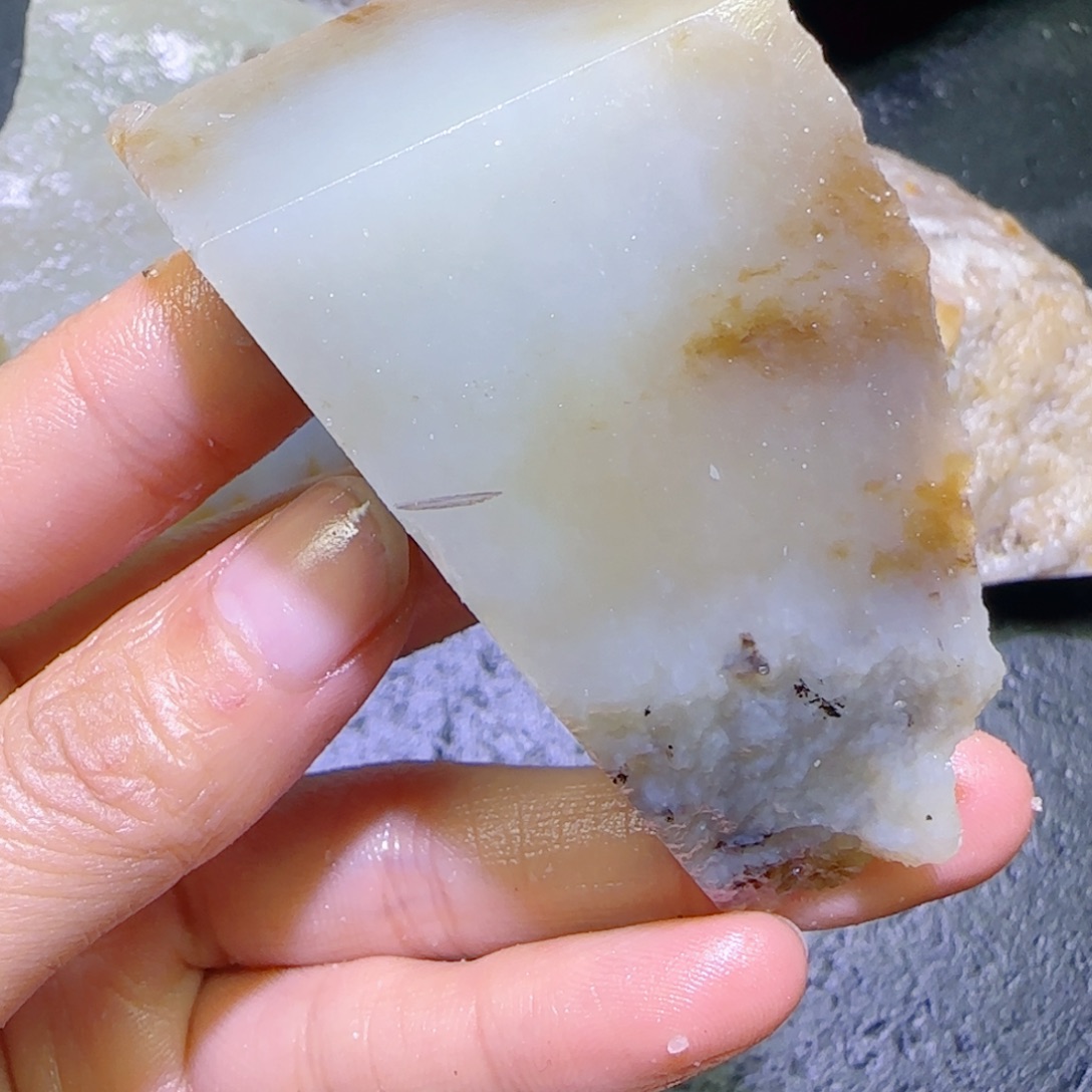 和田玉未镶嵌珠宝半成品