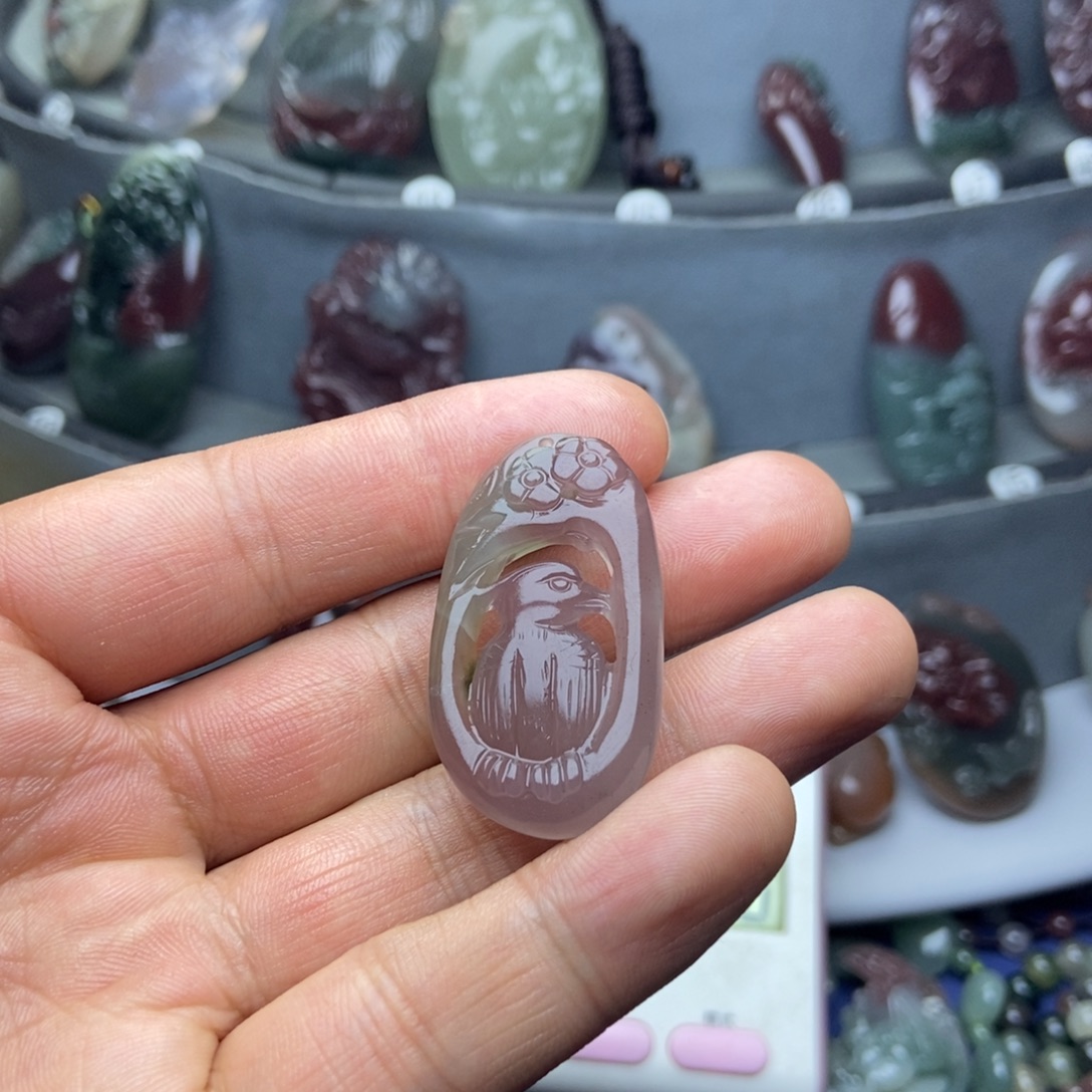 星***岸玛瑙/玉髓未镶嵌颈饰