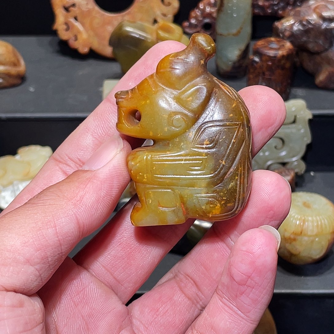 雲***揚和田玉（糖玉）未镶嵌挂件