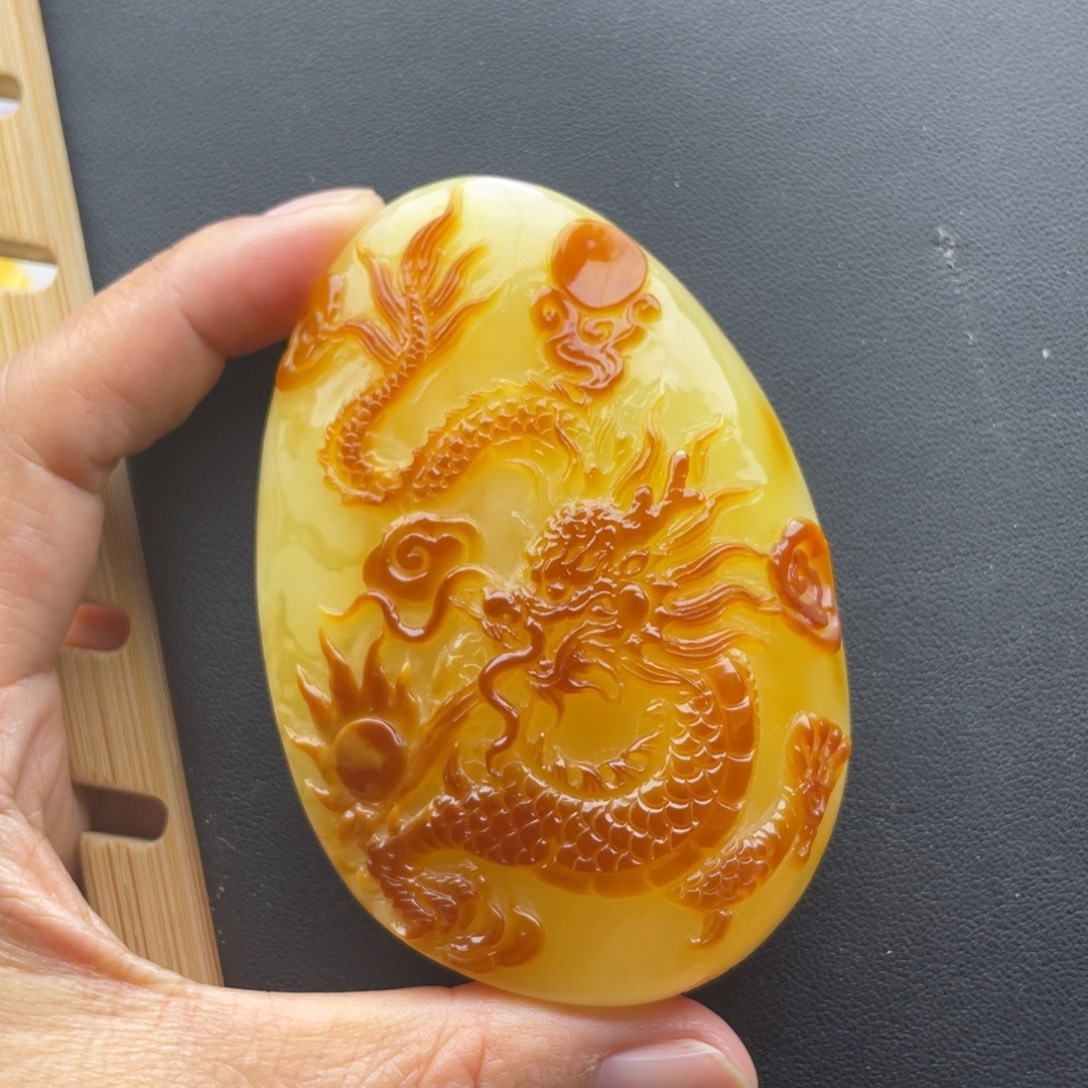 琥珀未镶嵌颈饰天然琥珀蜜蜡