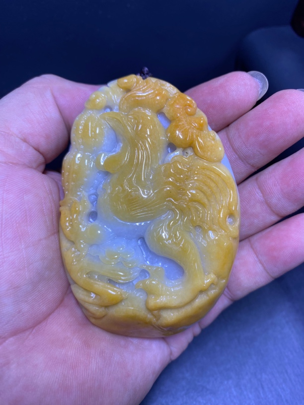 缅甸翡翠A货带黄翡玉鸡报喜手把件尺寸，90-59-33